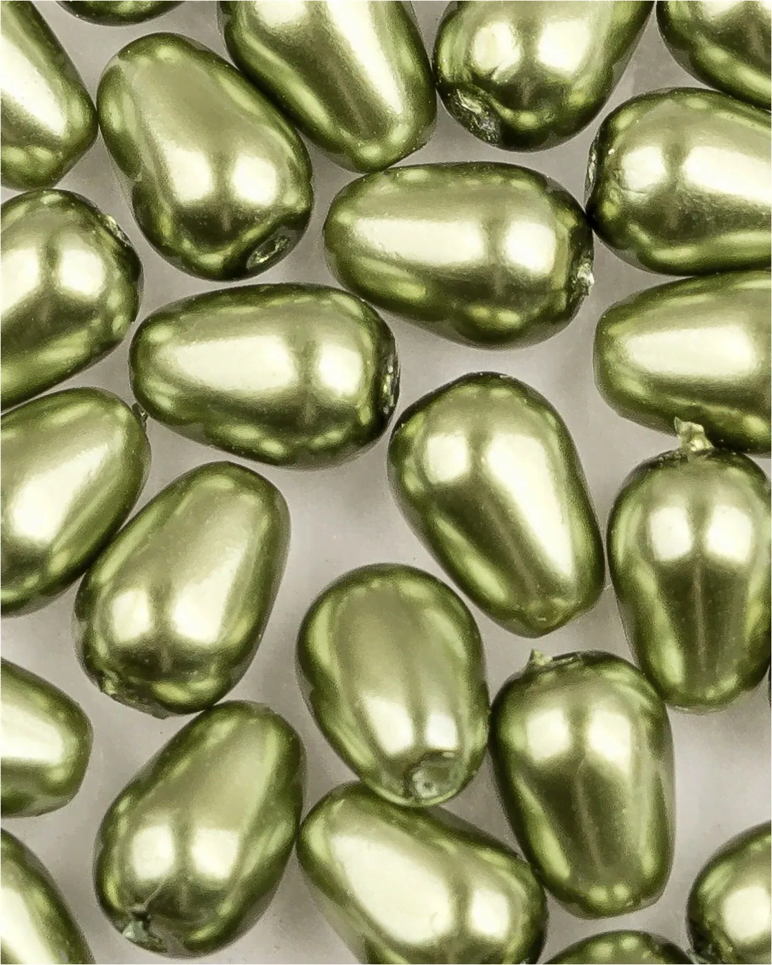 Стеклянные чешские бусины, каплеобразный жемчуг, Teardrop Glass Pearls, 7x5 мм, цвет Green Apple, 30 шт.